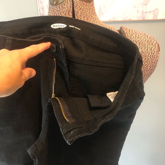 Old Navy size 6 super skinny black jeans - Picture 2 of 2